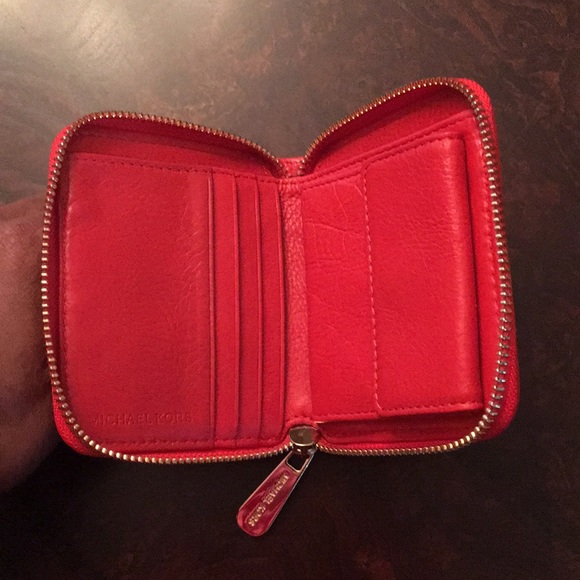 MK Mini Wallet - Picture 3 of 4